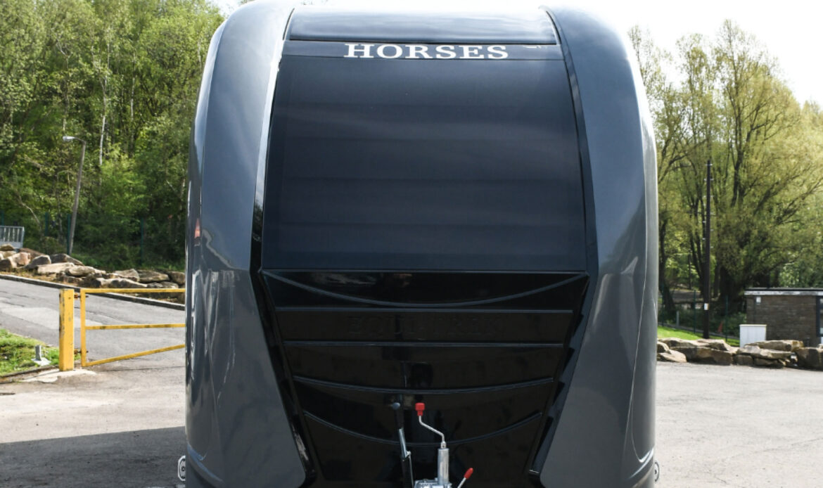 Multi-Treka Horse Trailer