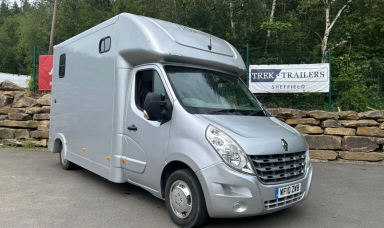 Renault Master Hamer Horsebox 3900kg