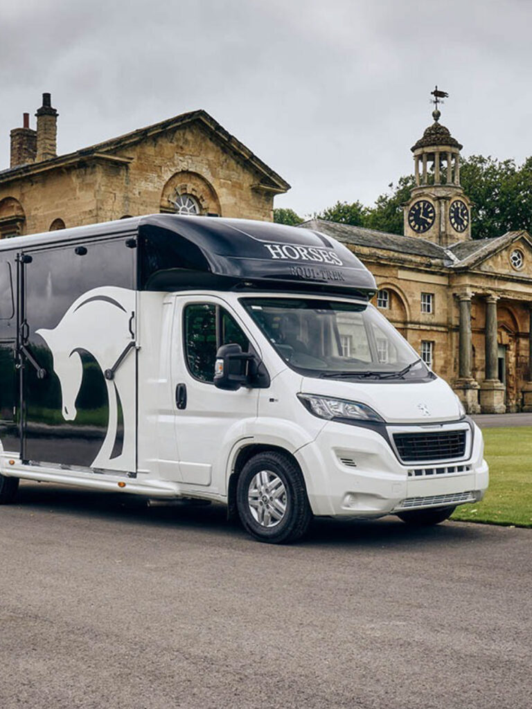 Victory 4500kg Horsebox