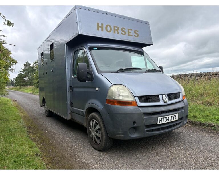Renault Master Horsebox 3500kg