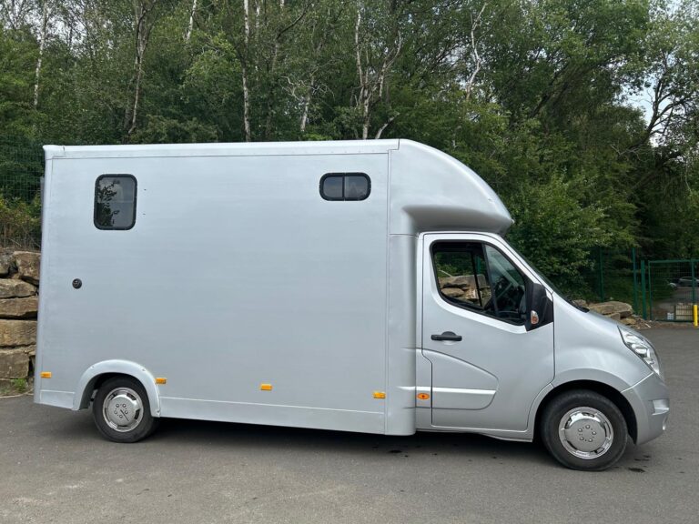 Renault Master Hamer Horsebox 3900kg