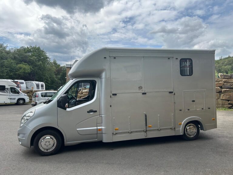 Renault Master Hamer Horsebox 3900kg