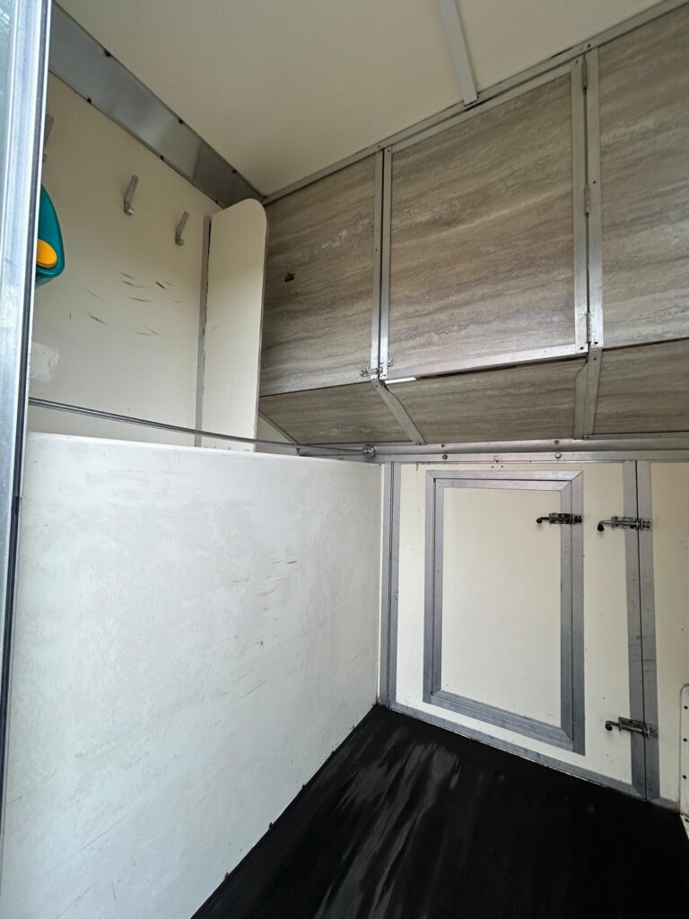 Renault Master Hamer Horsebox 3900kg