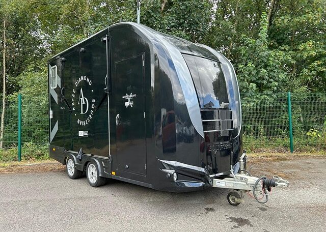 Pre-Owned Equi-Trek Day-Treka 2500KG Aztec Diamond Edition