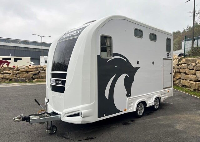 Pre-Owned Equi-Trek Night-Treka Elite 3000kg