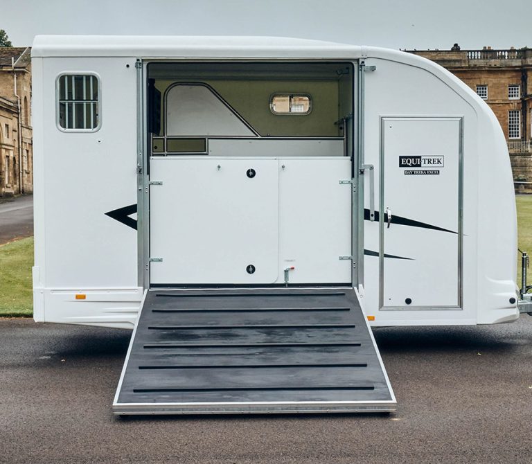 Day-Treka-Trailer-Open
